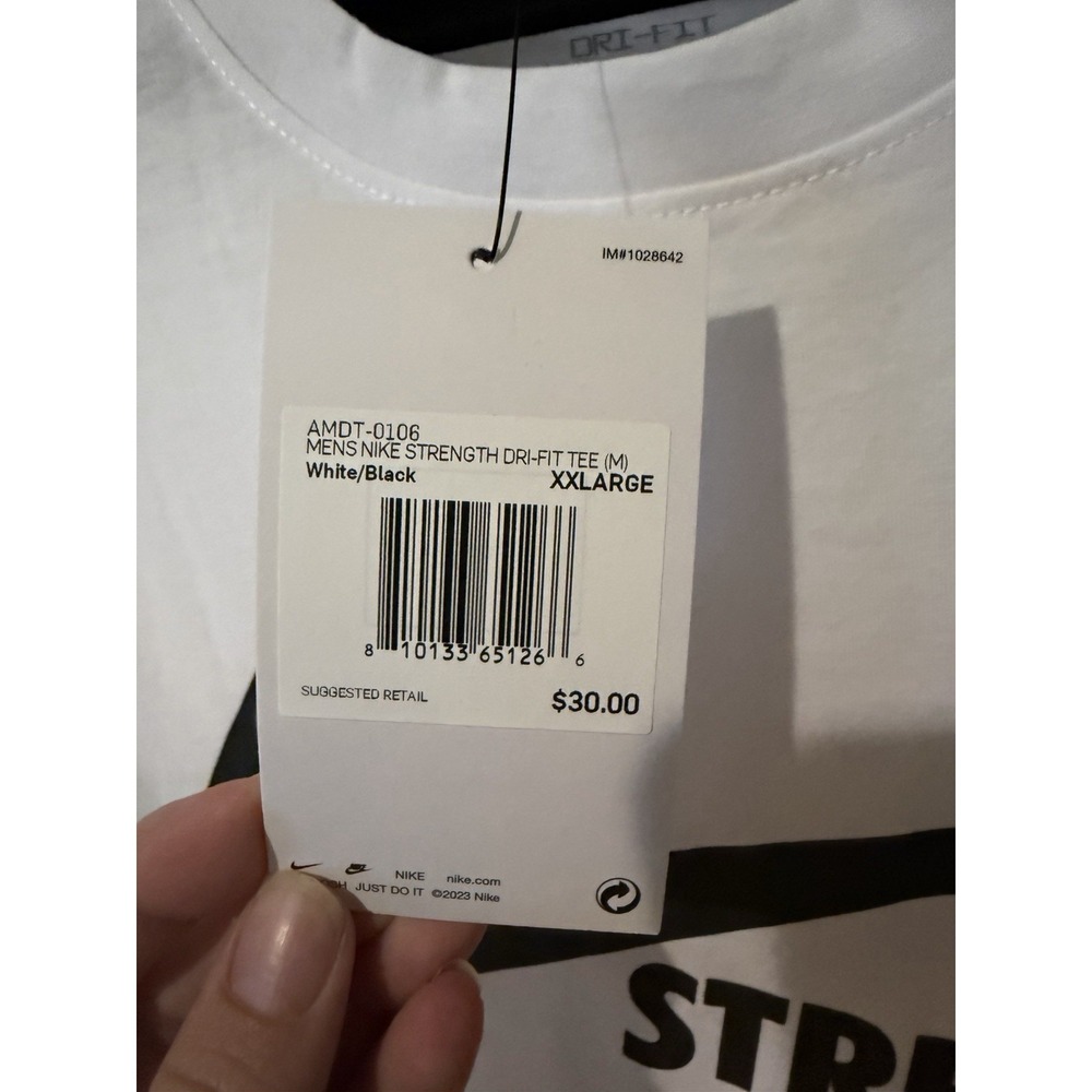 Nike Tshirt Mens White XXL Strength Dri-Fit Graphic Training Active Gym NEW - Picture 2 of 4